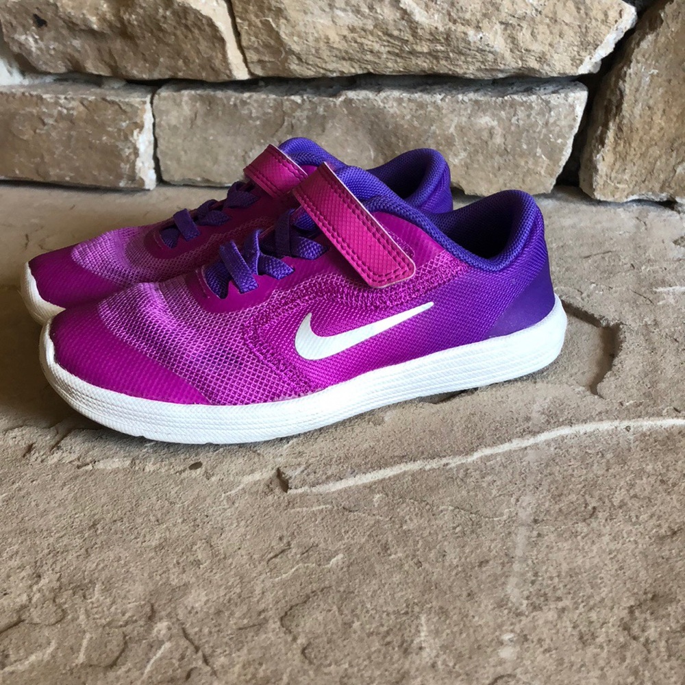 Nike girls revolution 3 running shoes